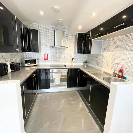 Апартаменты The Works-Fresh 2Bed In Centre, Opposite Arndale. Манчестер Экстерьер фото