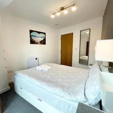 Апартаменты The Works-Fresh 2Bed In Centre, Opposite Arndale. Манчестер Экстерьер фото