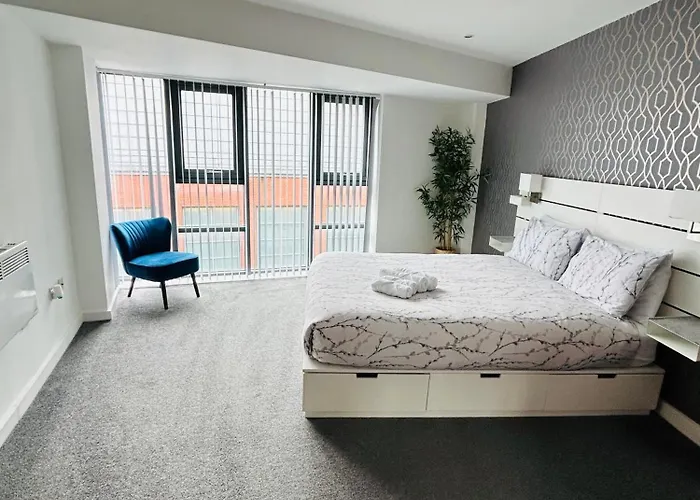 The Works-Fresh 2Bed In Centre, Opposite Arndale.