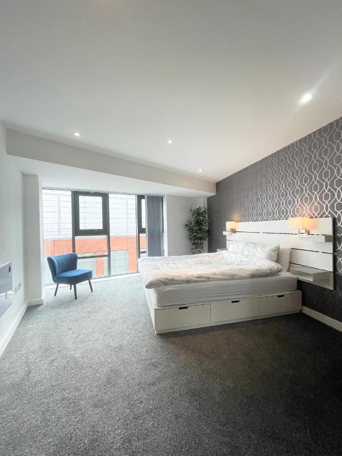 The Works-fresh 2bed In Centre, Opposite Arndale. Apartment